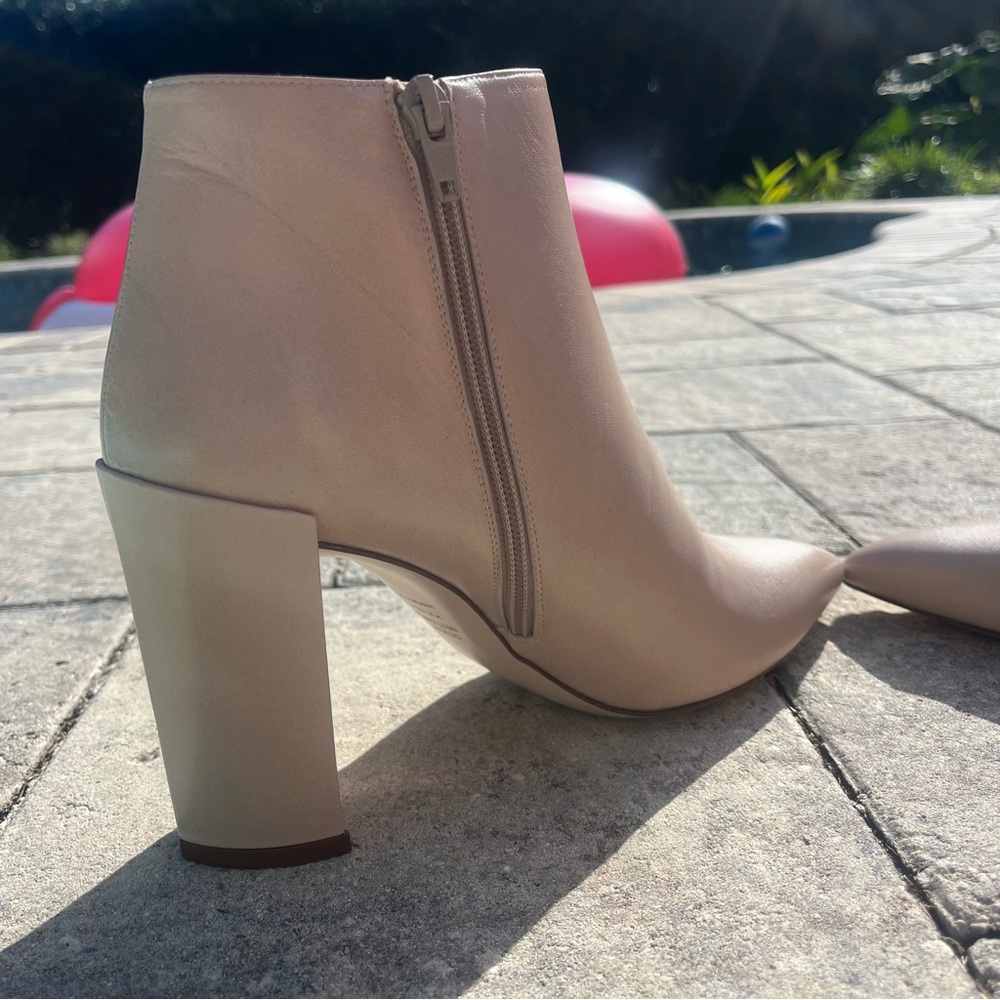 Stuart Weitzman Nude Heeled Boots size 10 - Picture 9 of 16